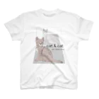 よろこびのcat&cat Regular Fit T-Shirt