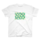 座布団の花に紛れる目玉焼き スタンダードTシャツ