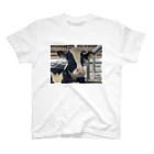 生物スキーの人生絶望牛 Regular Fit T-Shirt