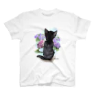 kinako-japanの紫陽花と白黒子猫 Regular Fit T-Shirt
