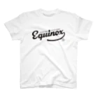 競馬おしゃれグッズ製作所のイクイノックス（タイポグラフィBLACK） Regular Fit T-Shirt