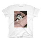 こねこねこ日和の子猫の寝顔 Regular Fit T-Shirt