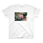 ピノ pino 피노のPink Rose Film Regular Fit T-Shirt