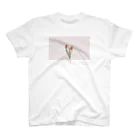 rilybiiのtwo peach tulip . Regular Fit T-Shirt