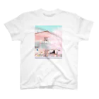 たびねこグッズSHOPのたびねこ：駅でお花見 Regular Fit T-Shirt