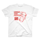 オノマトピアのペッパーミル・パフォーマンス（GRIND THE PEPPER）文字赤 Regular Fit T-Shirt