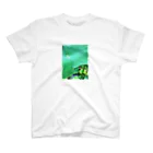 鹿美写真館の蓮の葉 Regular Fit T-Shirt