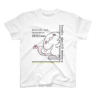 itsuto-こねこしょうしょうめんへらの「しきさんが、こちらをみているよ」 Regular Fit T-Shirt