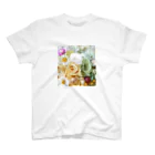 meke flowersのレモンイエローとアップルグリーン　ローズシリーズ Regular Fit T-Shirt