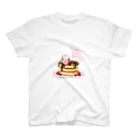 yuru.natu.artのパンケーキ文字シンプルピンク Regular Fit T-Shirt