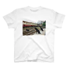 Second_Life_of_Railwaysのタイ・バンコクのフアランポーン駅に暮らす愉快な野良犬たち スタンダードTシャツ