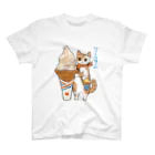 ちょぼなのショップのソフトクリーム猫 Regular Fit T-Shirt