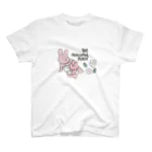 佐藤さんのうさぎの団らんTシャツ Regular Fit T-Shirt