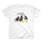 旅するスズメのスズメfamille3 Regular Fit T-Shirt