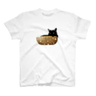 MKPoppp! shopのカゴの中の猫🐈‍⬛ Regular Fit T-Shirt