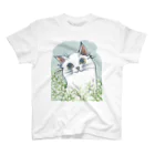 KuRoBeeの白猫とカスミソウ スタンダードTシャツ