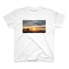 tsukuneのLA sunset Regular Fit T-Shirt