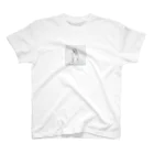 シンプルライフのシンプルライフ　ー休憩中の女性ー Regular Fit T-Shirt