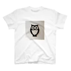 Owlの白黒フクロウちゃんのイラストグッズ スタンダードTシャツ