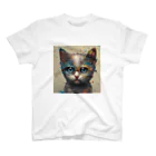 猫の憩い場の愛らしい子猫アート スタンダードTシャツ