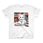 yoiyononakaの図書室の番猫02 Regular Fit T-Shirt