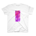 bell_chitanのピンクのお花 Regular Fit T-Shirt