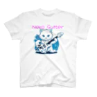 ねこTシャツ SBBSTYLE NEKOのネコと白いエレキギター002 Regular Fit T-Shirt