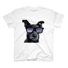 dogstagram.jpのサングラスをかけた犬 Regular Fit T-Shirt