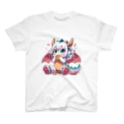 可愛らしいドラゴンのイラストグッズ店のアニメにただようかわいらしいドラゴン Regular Fit T-Shirt