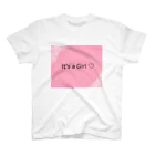 Sanju129のおめでとう its a girl  Regular Fit T-Shirt