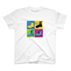 テイエンコウのお店 🦖🦕🦖🦕🦖のブーツのイラストのTシャツ Regular Fit T-Shirt