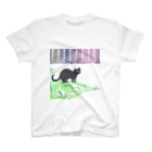 ta-ya_sのなんか抜けてる黒猫 スタンダードTシャツ