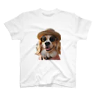 AQUAMETAVERSEのサングラスをかけた、かわいい犬 Marsa 106 Regular Fit T-Shirt