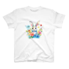 うさぎやの花に囲まれたうさぎ2 Regular Fit T-Shirt