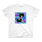 sara nerdの黒猫　2匹 スタンダードTシャツ