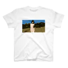 猫の耳の草原の少女 Regular Fit T-Shirt