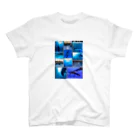 REiNのMany Dolphins Regular Fit T-Shirt