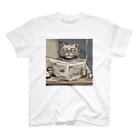 ローズのおじ猫 Regular Fit T-Shirt