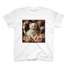 チャーミング・キャット・クローゼットの子猫のしらたまちゃん Regular Fit T-Shirt