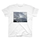 そらの4月22日　吹き荒れる風と雲 Regular Fit T-Shirt