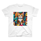 猫だらけの見つめるトラ猫 Regular Fit T-Shirt