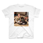 HIROICのお休み猫 Regular Fit T-Shirt