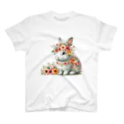 love_usagiのお花まみれの白うさぎ スタンダードTシャツ