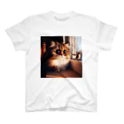 Rio58のかわいくて癒やされる猫のグッズ Regular Fit T-Shirt