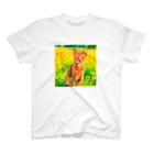 猫好きの谷の猫の水彩画/花畑のオシキャットねこのイラスト/キジトラネコ スタンダードTシャツ