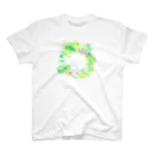 おひるねのゆめ-nats:u:mi-の葉車-ラナンキュラスのリース- Regular Fit T-Shirt