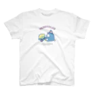 kajiinorikoのレモンを運ぶペンギンくん Regular Fit T-Shirt