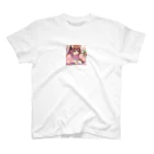 ウツボちゃんのハムスターを可愛がる女の子 スタンダードTシャツ