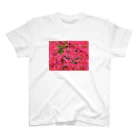 筋子オニギリのツツジのお花シリーズ Regular Fit T-Shirt