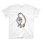 サカバンバスピスのいる生活の猫と眠るサカバンバスピス Regular Fit T-Shirt